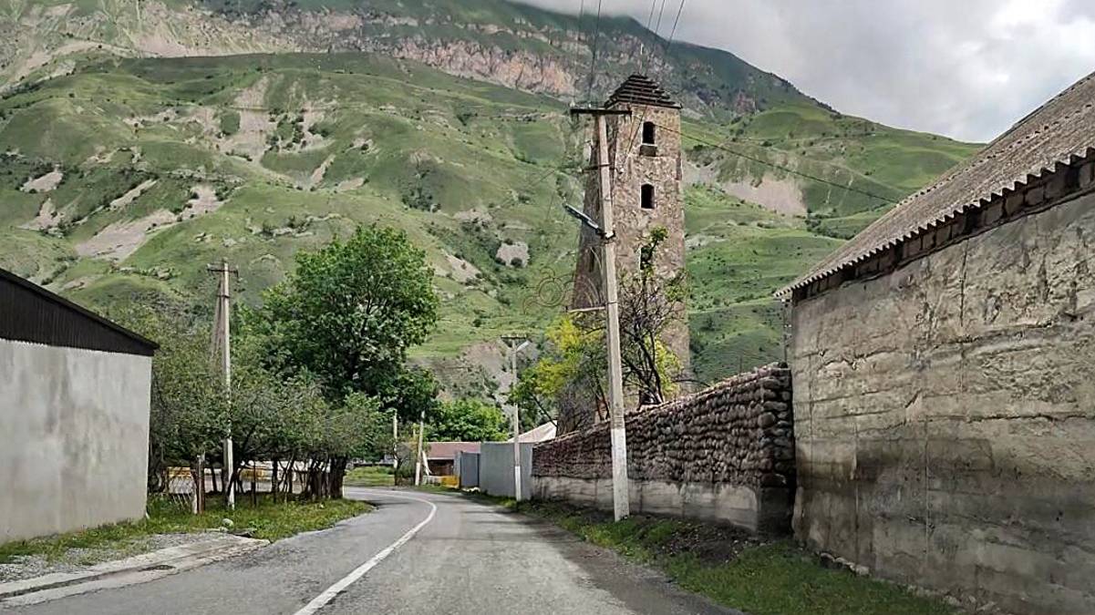 Путешествуем по горной Ингушетии. Обзорная поездка по стране башен. Село Джейрах смотреть онлайн