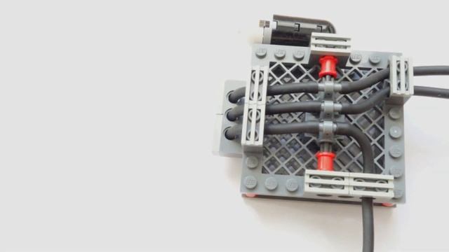 It's Huge! - LEGO Electric Generator (powered by a LEGO Pneumatic Engine) смотреть онлайн