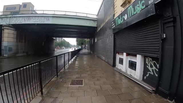 London, Islington In Heavy Rain & Thunder Storms смотреть онлайн