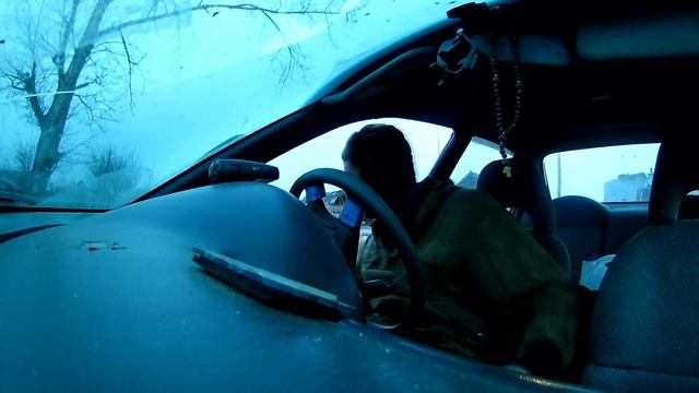 Домик в деревне 13 ..... машина примерзла к дороге смотреть онлайн