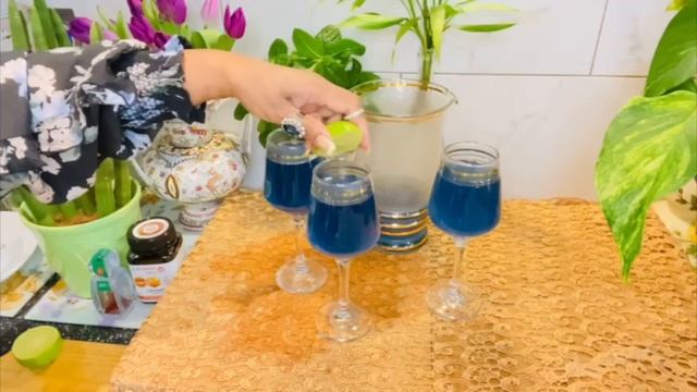 BLUE BUTTERFLY PEA FLOWER MAKE A MAGICAL MIRACLE DRINK. смотреть онлайн