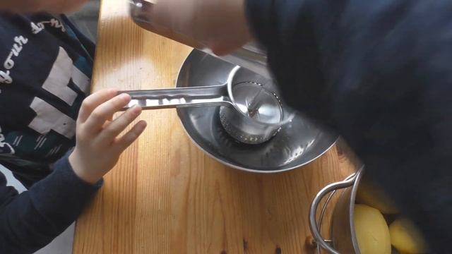 Пюре руками детей - или как их увлечь готовкой...