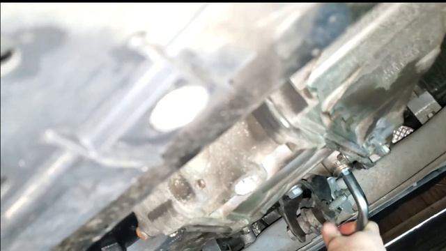 VIDANGE de BOITE avec ADDITIF CERAMIC ET HUILE XENUM : DES VITESSES BEAUCOUP PLUS SOUPLES ! смотреть онлайн