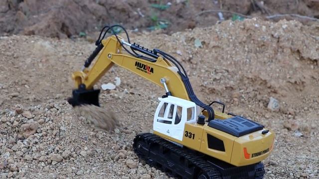 HuiNa 1331 1/16 2.4G 9CH R/C Excavator [ Unboxing & Playing ] [ Kids Dream Toy ] [ Bulldozer ] смотреть онлайн