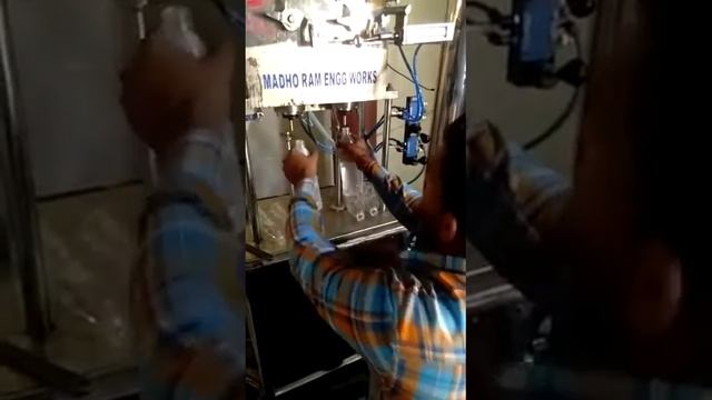 Manual soda filling machine смотреть онлайн