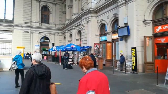 DOS AND DON'TS OF CHANGING MONEY IN BUDAPEST -- True Guide Budapest