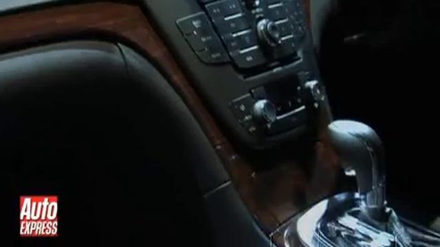 Vauxhall Insignia смотреть онлайн