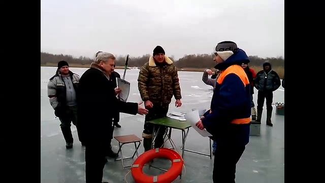 Архив 2013 год Взвешивание и награждение на зимних соревнованиях по мормышке г.Лубны смотреть онлайн