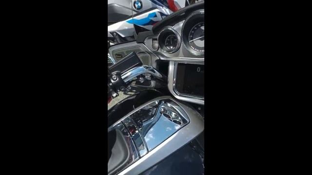 BMW R18 Vs Harley Electra Według Grzesia