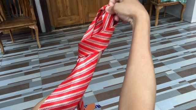 How To Tie a Tie 2 Steps by Hand смотреть онлайн