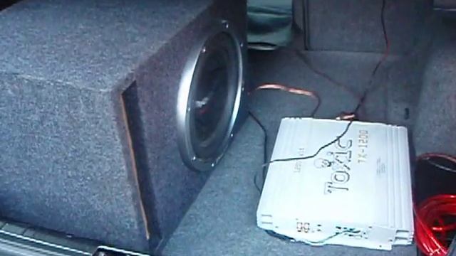 Car Subwoofer in BMW 320 e46 смотреть онлайн