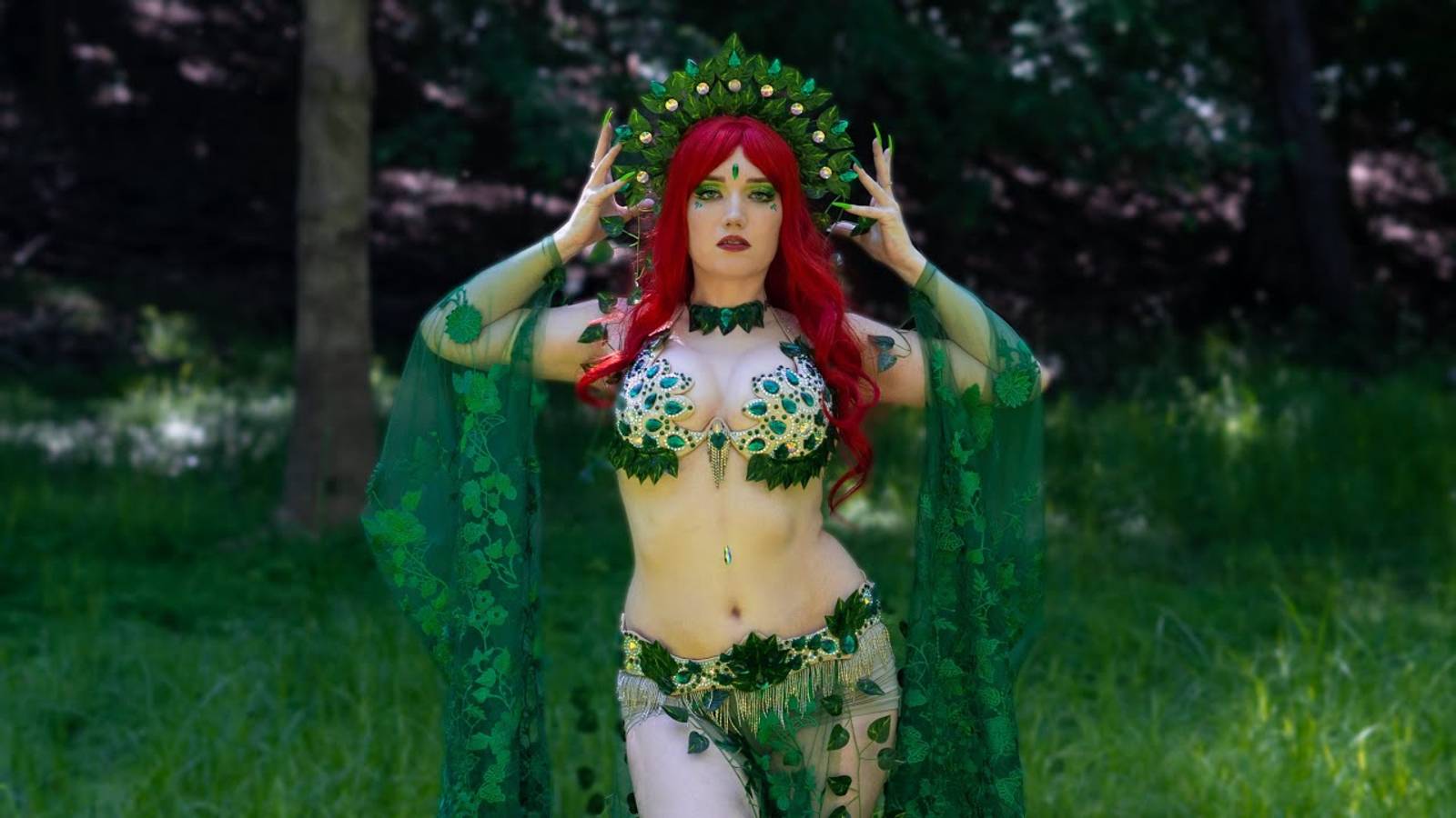 Magnolia Bellydances as Poison Ivy! смотреть онлайн