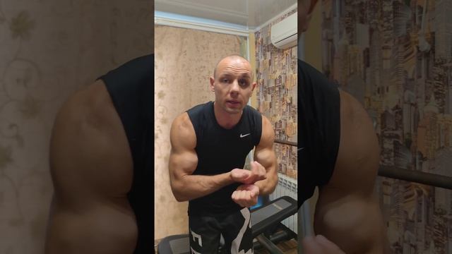Занимательная ИНФОРМАЦИЯ: что такое сухой бицепс / трицепс, и кто из натуралов - накачал на максиму смотреть онлайн