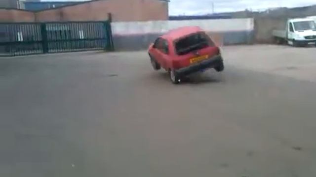 trying to roll a corsa! смотреть онлайн