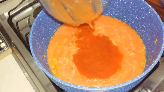 SOPA DE TOMATE COM MACARRÃO смотреть онлайн