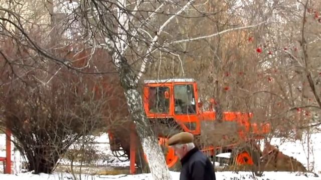 Рабочая техника. Экскаватор на базе краза. Бульдозер-экскаватор.Трактор. смотреть онлайн