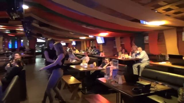 Сальса вечеринка от Chilli Dance Studio 20.10.2013 (регетончик) смотреть онлайн