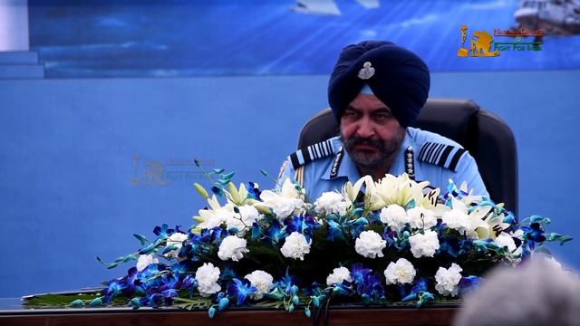 Female Fighter Pilots To Fly MIG-21 Bison: CAS Air Chief Marshal Dhanoa смотреть онлайн