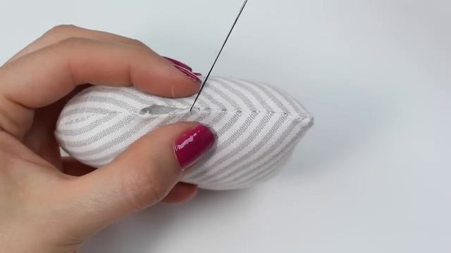 How To: Invisible Stitching (Slip Stitch / Ladder Stitch)