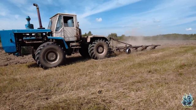 Пахота целины трактором Т-150 в Шатнево смотреть онлайн
