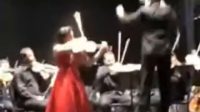 Angélica Olivo interpreta el 1er movimiento (Andantino) del violinconcierto Nro 1 de Prokofiev смотреть онлайн