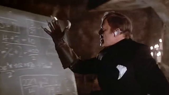 Gauntlets on Chalk-Board, The Pink Panther Strikes Back, Herbert Lom смотреть онлайн