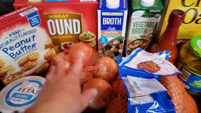 $107.05 ALDI, KROGER, & OUTLET GROCERY HAUL || VLOGMAS DAY 13 смотреть онлайн