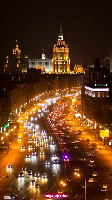Москва#ночнаяМосква#дорога#дорогавмоскве#мкад#ночныедороги#МГУ#мост#янавысоте#высота#крыша#янакрыше смотреть онлайн