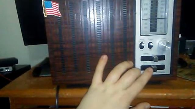 Vintage JCPenney am/fm table radio смотреть онлайн