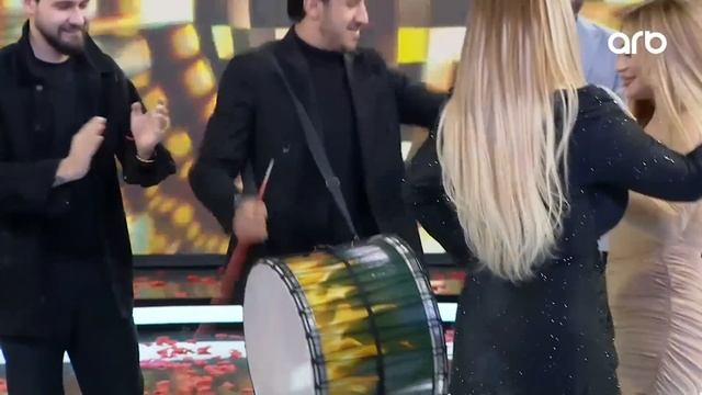 Həmin Zaur | Türkan Vəlizadə & Şəbnəm Qəhrəmanova | Popuri смотреть онлайн