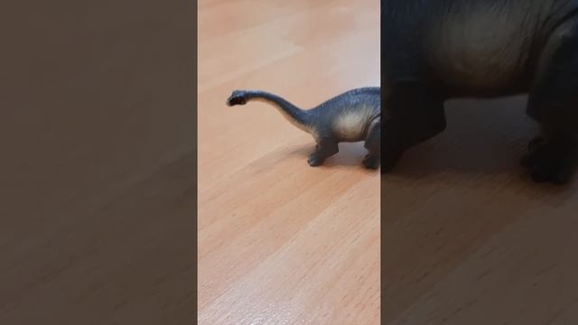 АРГЕНТИНОЗАВР ! КРУПНЕЙШИЙ ДИНОЗАВР ?