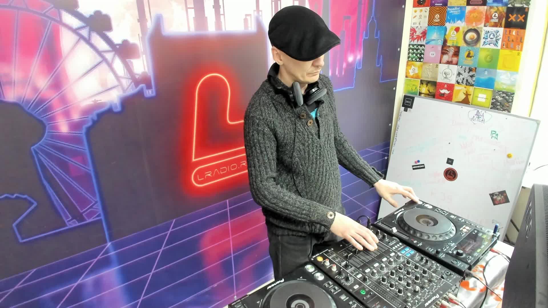 Живые игры 21.04.25 смотреть онлайн