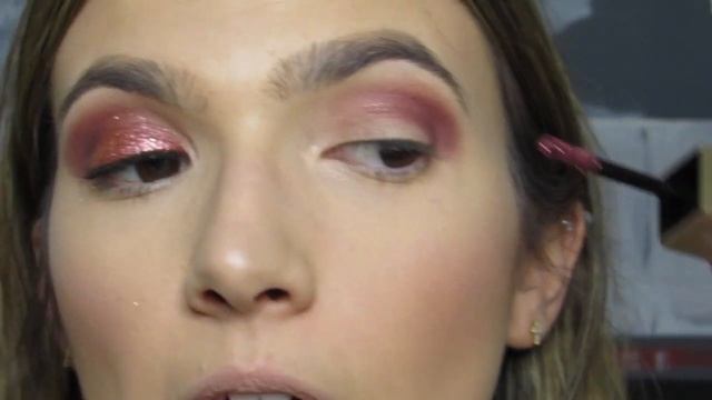 GLITTER EYE-SHADOWS: PUR COSMETICS vs. STILA | Fortune Finds смотреть онлайн