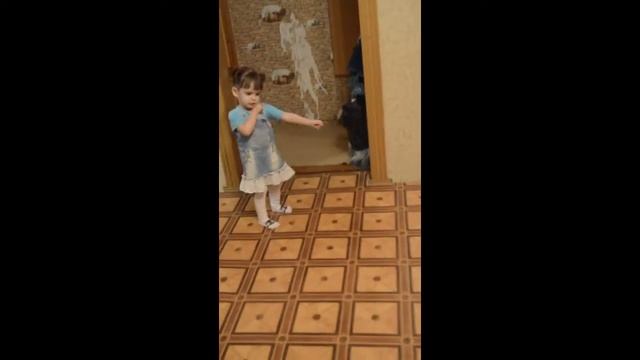 Маленькая девочка - Танец Papito