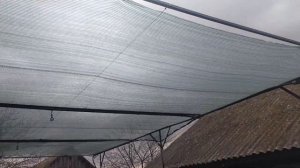 Обзор  навеса с затеняющей  сеткой