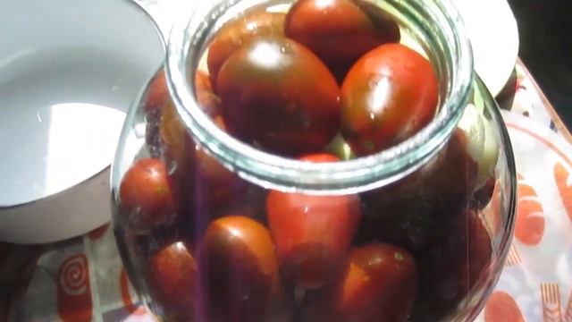 И сок выпивается без остатка. Необыкновенно вкусные помидоры на зиму без уксуса. смотреть онлайн