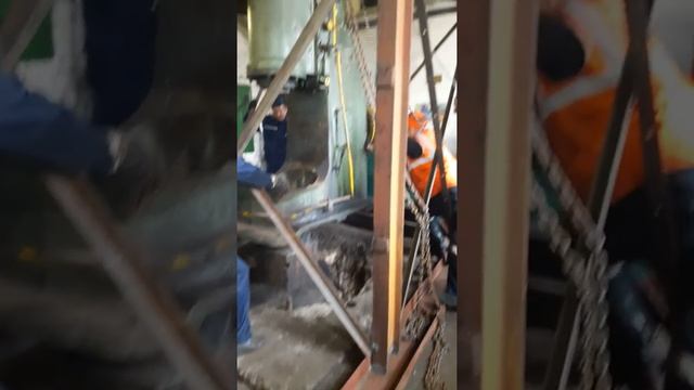 Установка молота в кузнечный цех смотреть онлайн