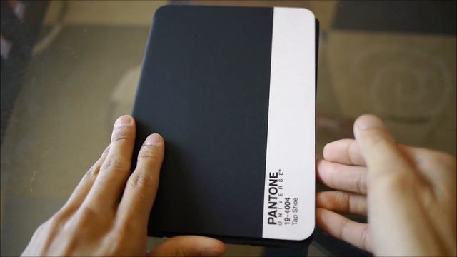 Case Scenario's Pantone Universe Bookcase for iPad mini hands-on смотреть онлайн