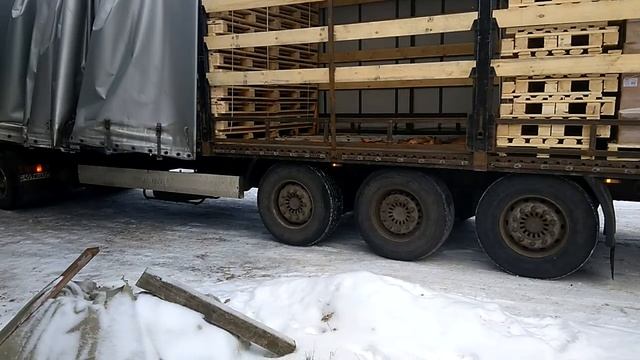 Погрузка текстиля в Вязниках - жизнь дальнобойщика смотреть онлайн
