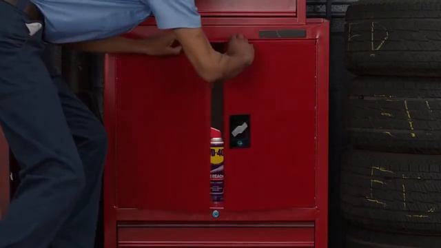 WD-40 EZ-Reach lubricant and penetrant with flexible straw смотреть онлайн