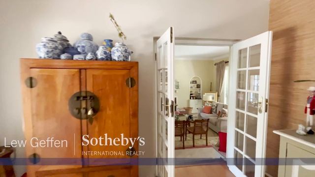 Gracious north facing double storey in Dunkeld West. Lew Geffen | Sotheby's International Realty смотреть онлайн