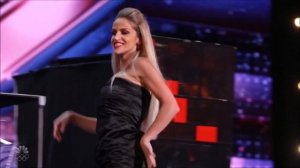 Леа Кайл  иллюзионистка  мгновенное переодевание 01