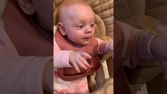 Восторг малыша  от цветной капусты