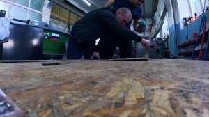 КАК ОБКЛЕИТЬ ПАЛУБУ виниловым покрытием MARIDECK?  УЧУСЬ У ПРОФЕССИОНАЛА.