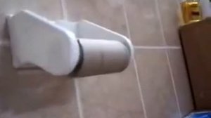 Катя Колисниченко на унитазе