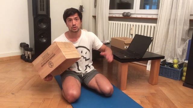 Culturing Movement Habits: 'Floor Culture' & the Home Office смотреть онлайн