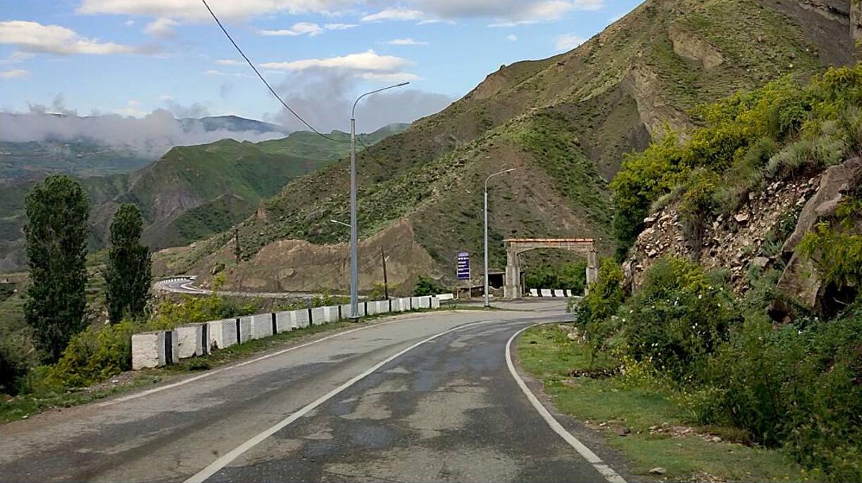 Горными дорогами Дагестана: от Гуниба до Ирганайского водохранилища смотреть онлайн