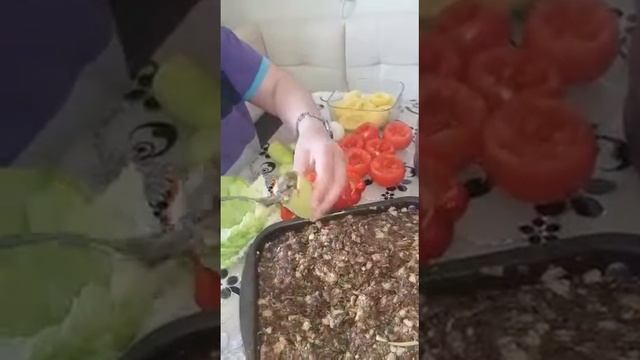 Фаршированные диким мясом овощи