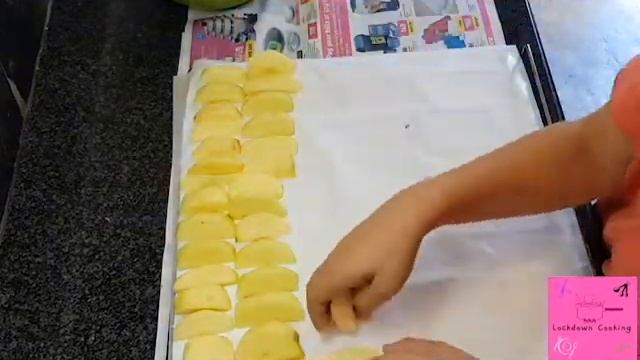 How To Peel & Freeze Fresh Apples For LOCKDOWN 🍏🍏🍏