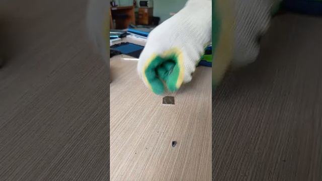 Много сотовых телефонов на разбор.